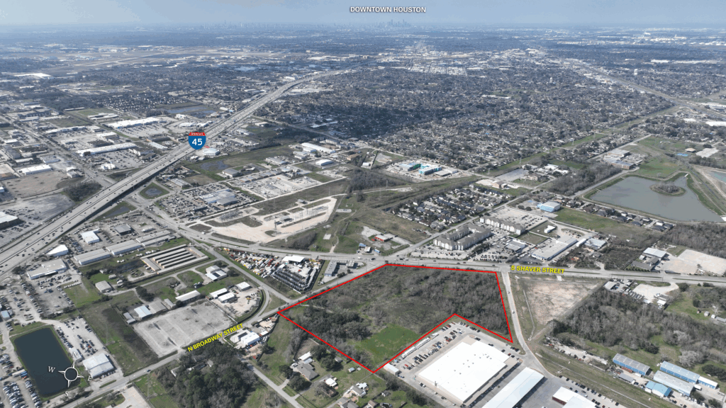 North Facing Aerial - North Broadway 9129_Outline